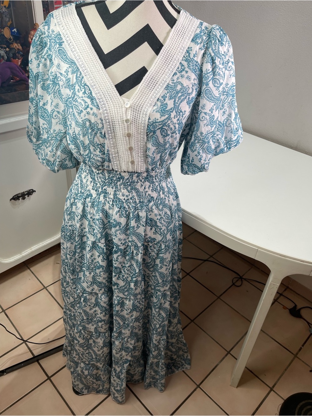 J Gee Blue Paisley Print Lace Puff Sleeve Maxi Dress Peasant Boho Modest Garden